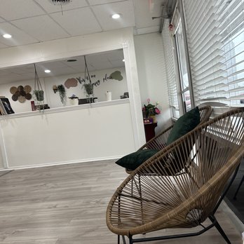 Zuri Nails House - Nail Salons Near Me - Bedford, Texas