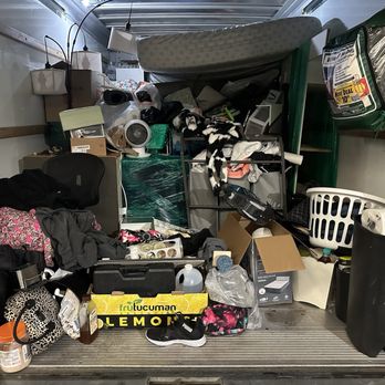 Ultimate Moving Services - This is not who I would want packing and loading my truck! - Movers Near Me - Minneapolis, Minnesota