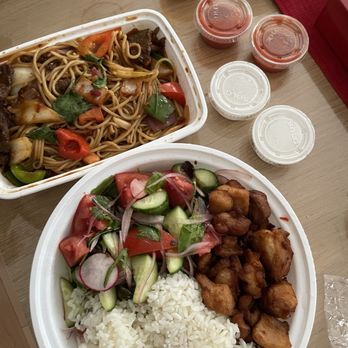 Laghman Express - Top: rice noodles with beef bottom: shawarma - Halal Near Me - Brooklyn, New York