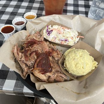 Bakersfield Barbecue Company - Pulled Pork, slaw, potato salad - Barbeque Near Me - Bakersfield, California Bakersfield Barbecue Company - Pulled Pork, slaw, potato salad - Barbeque Near Me - Bakersfield, California