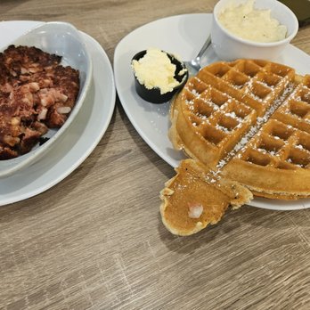 Scramblers Restaurant - Waffles, grits, and corned beef hash - Breakfast & Brunch Near Me - Jacksonville, Florida