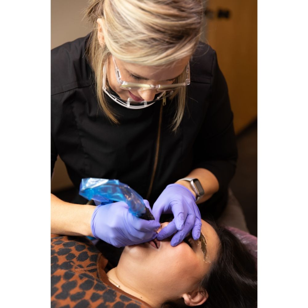 Evolve Permanent Makeup  Logo