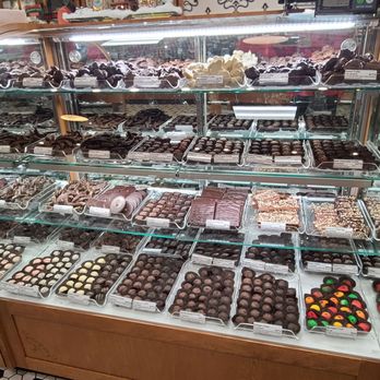 Kilwins Ice Cream - Chocolate - Fudge - Chocolates - Chocolatiers & Shops Near Me - San Antonio, Texas