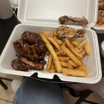 Rookie Wingz - it was so good i already ate a chicken wing before i took the pic - Chicken Wings Near Me - Hazel Green, Alabama Rookie Wingz - it was so good i already ate a chicken wing before i took the pic - Chicken Wings Near Me - Hazel Green, Alabama