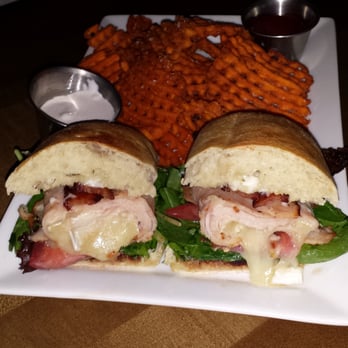 Crave Kitchen & Bar - Cafes Near Me - El Paso, Texas
