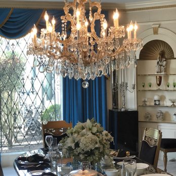 Graceland - Dining room - Museums Near Me - Memphis, Tennessee
