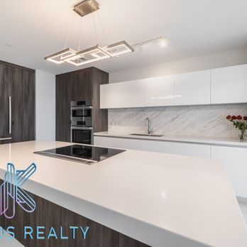 Kleros Realty - 3 bedroom plus den and 4 full bathroom corner unit for sale at Paramount Miami WorldCenter. Offered at $1,850,000. - Real Estate Agents Near Me - Miami Beach, Florida Kleros Realty - 3 bedroom plus den and 4 full bathroom corner unit for sale at Paramount Miami WorldCenter. Offered at $1,850,000. - Real Estate Agents Near Me - Miami Beach, Florida