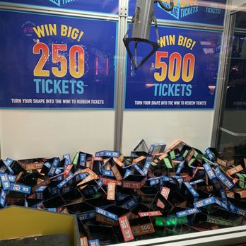 Dave & Buster's Ontario - Crane Machine - Win Big Tickets - Arcades Near Me - Ontario, California