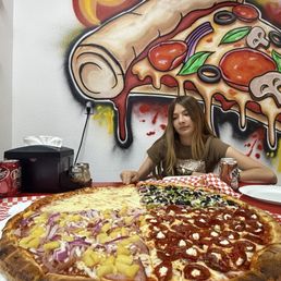 Big boss w/ spicy pepperoni, Polynesian, veggie, and cheese