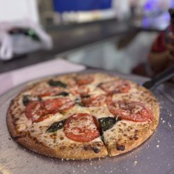 Rosario’s Flying Pizza And Pub