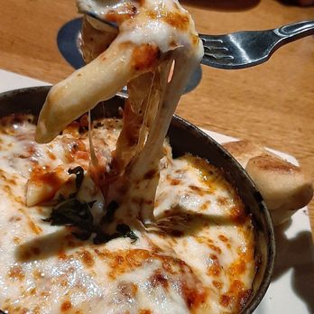 BJ's Restaurant & Brewhouse - Pizza Near Me - Noblesville, Indiana