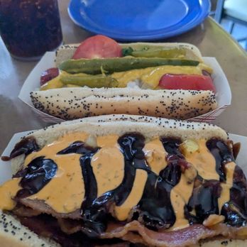 D's Six Pax & Dogz - Chicago dog and Angry Tiki - Pubs Near Me - Pittsburgh, Pennsylvania
