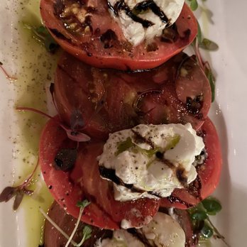 Wally's Desert Turtle - Tomatoes with buratta - Steakhouses Near Me - Rancho Mirage, California Wally's Desert Turtle - Tomatoes with buratta - Steakhouses Near Me - Rancho Mirage, California