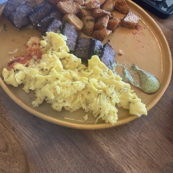 Buena Vida Tapas Bar - Steak and Eggs - Spanish Near Me - Atlanta, Georgia