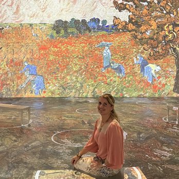 Immersive Van Gogh Exhibit - Such a fun time to sit and watch the art go by - Art Galleries Near Me - Las Vegas, Nevada Immersive Van Gogh Exhibit - Such a fun time to sit and watch the art go by - Art Galleries Near Me - Las Vegas, Nevada