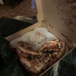 Tutta Bella Neapolitan Pizzeria - University Village - This is how our pizza was delivered ... 2 hours late and cold...