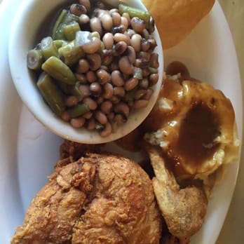The Sugar Kettle Cafe - Crispy and juicy fried chicken with mashed potatoes and field peas - Southern Near Me - Daphne, Alabama The Sugar Kettle Cafe - Crispy and juicy fried chicken with mashed potatoes and field peas - Southern Near Me - Daphne, Alabama