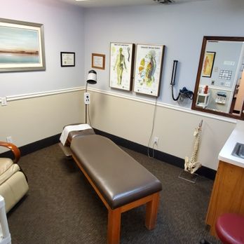 Clover Spine and Joint Center - Exam room 1 - Chiropractors Near Me - Anaheim, California Clover Spine and Joint Center - Exam room 1 - Chiropractors Near Me - Anaheim, California