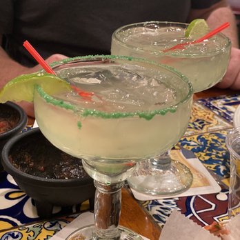 El Sombrero - house margarita - Mexican Near Me - Southington, Connecticut