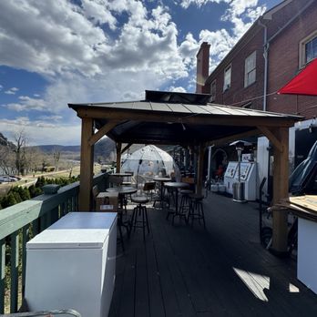 The Rabbit Hole Gastropub - Patio - American Near Me - Harpers Ferry, West Virginia The Rabbit Hole Gastropub - Patio - American Near Me - Harpers Ferry, West Virginia