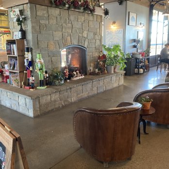 Diamond X Beer - place,chairs - Pizza Near Me - Billings, Montana Diamond X Beer - place,chairs - Pizza Near Me - Billings, Montana
