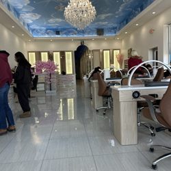 Victoria's Nails & Spa
