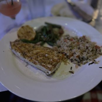 Buck Owens' Crystal Palace - Palace Halibut - Bars Near Me - Bakersfield, California