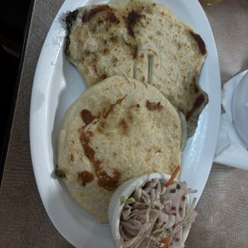 La Pinata Mexicatesen - Pupusas de maiz/Pupusas made with corn doug: ayote and loroco, cheese - Latin American Near Me - San Mateo, California
