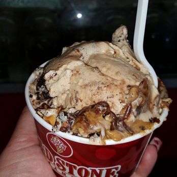 Cold Stone Creamery - Mud Pie Mojo - Ice Cream & Frozen Yogurt Near Me - Ventura, California