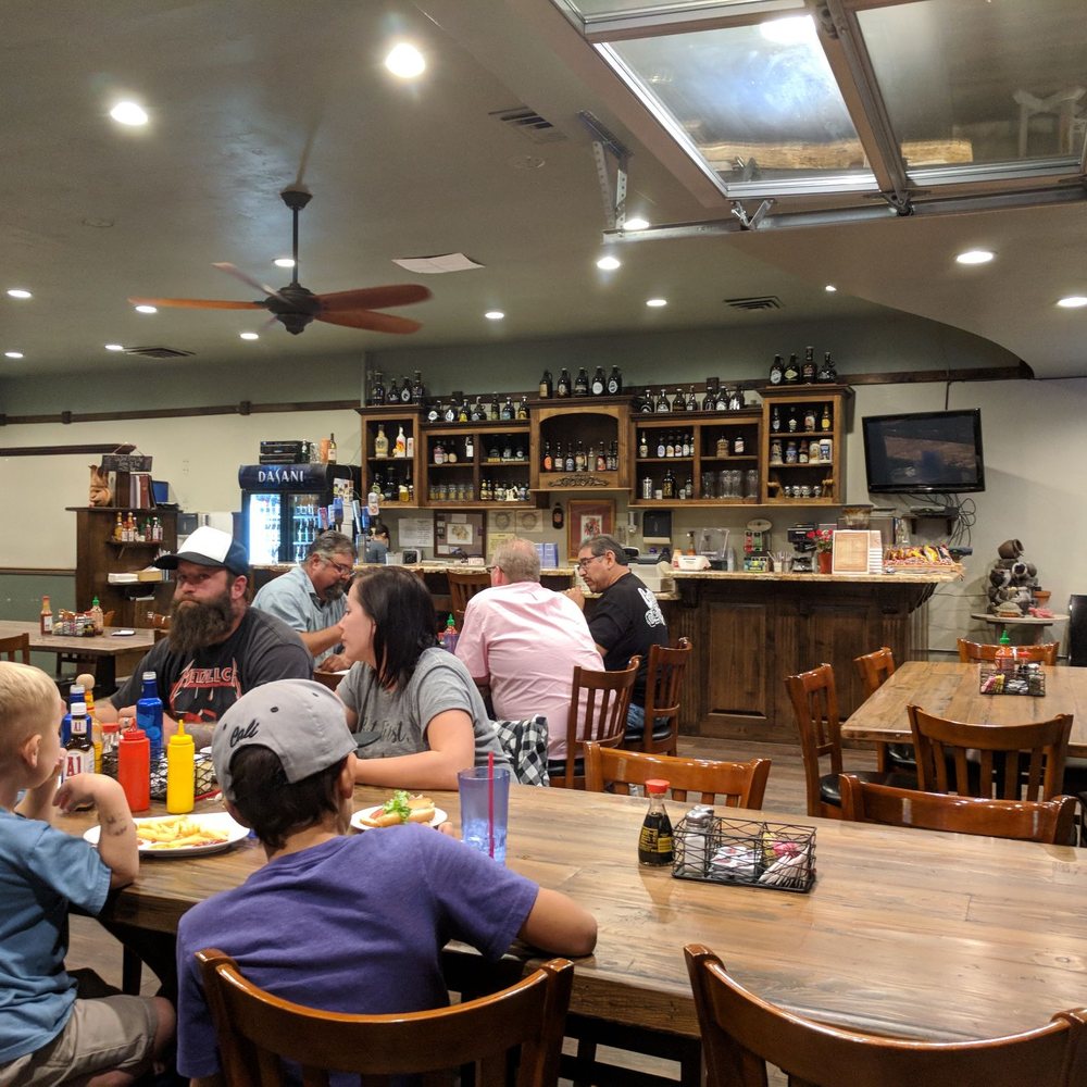 Black Gold Brewing Company - Dining area and bar - Breweries Near Me - Taft, California Black Gold Brewing Company - Dining area and bar - Breweries Near Me - Taft, California