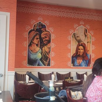 Dhaba Edison - Interesting decor - Indian Near Me - Edison, New Jersey