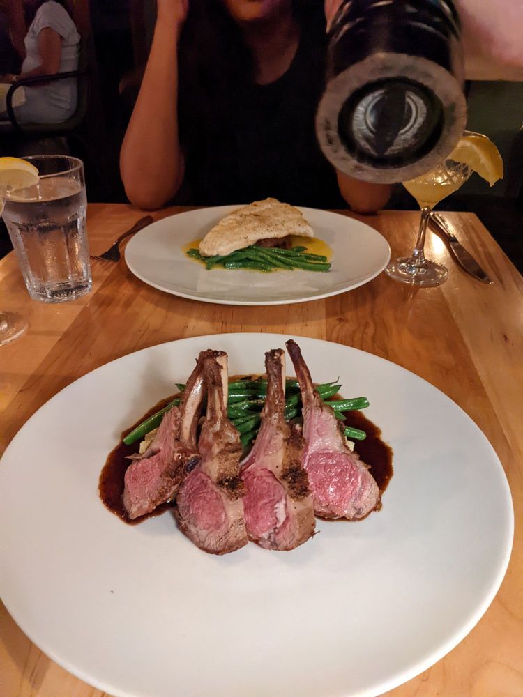 Sauvignon Bistro Image