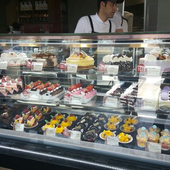85°C Bakery Cafe-Glendale - plethora of cakes/desserts - Bakeries Near Me - Glendale, California