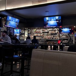 Press Box Sports Lounge - Inside/bar