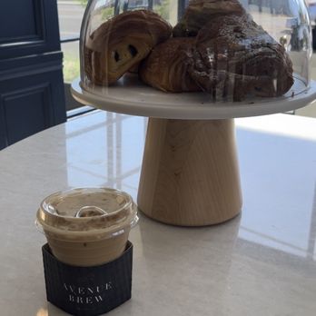 Avenue Brew - Oatmilk latte and JL Paisserie pastries - Coffee & Tea Near Me - Phoenix, Arizona