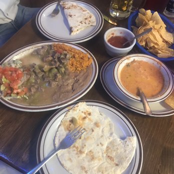 La Casita - Chile Verde Special with a bowl of Queso - Mexican Near Me - Alpine, Texas La Casita - Chile Verde Special with a bowl of Queso - Mexican Near Me - Alpine, Texas