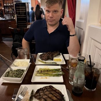 Guerra Steakhouse - Ribeye steaks - Steakhouses Near Me - Arlington, Virginia Guerra Steakhouse - Ribeye steaks - Steakhouses Near Me - Arlington, Virginia