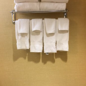 Comfort Suites - Good amount of clean towels - Hotels Near Me - Goodyear, Arizona