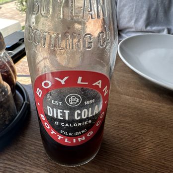 Tucci's Pizza - No brand soda ? - Pizza Near Me - Boca Raton, Florida