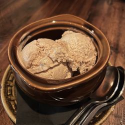 Restaurant Poco - Cinnamon ice cream