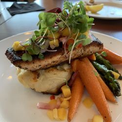 Tavern at Edinburgh - Blackened salmon - amazing!!