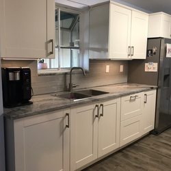 AG Stone - Kitchen counter wet side