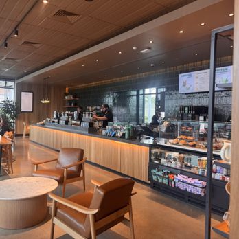 Starbucks - Coffee & Tea Near Me - Miami, Florida