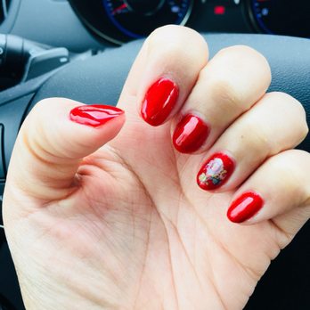 Dream Nails & Spa - Flower design! - Nail Salons Near Me - Vacaville, California