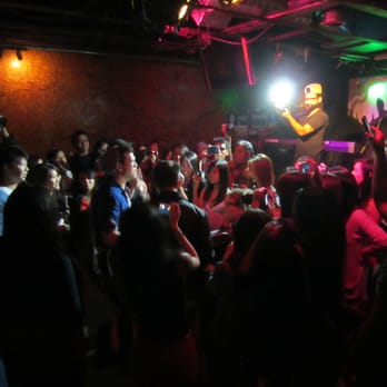 The Drunken Unicorn - Joseph Vincent performing in the crowd. - Music Venues Near Me - Atlanta, Georgia The Drunken Unicorn - Joseph Vincent performing in the crowd. - Music Venues Near Me - Atlanta, Georgia