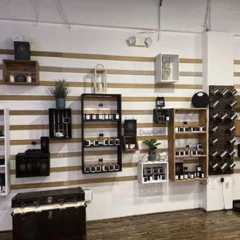 Black Phlox Candle - Candle Stores Near Me - Houston, Texas