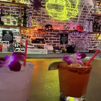 TacosWay - Passion fruit margarita and regular margarita - Mexican Near Me - Canoga Park, California TacosWay - Passion fruit margarita and regular margarita - Mexican Near Me - Canoga Park, California