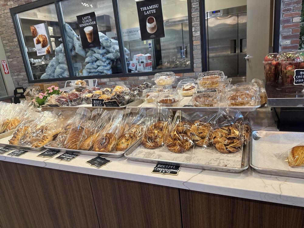 Food from Bakery Museum & Co
