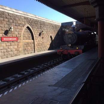Hogwarts Express - Amusement Parks Near Me - Orlando, Florida
