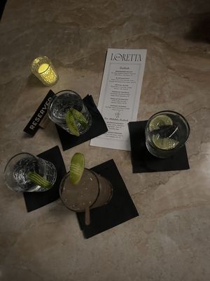 Bar Loretta by null